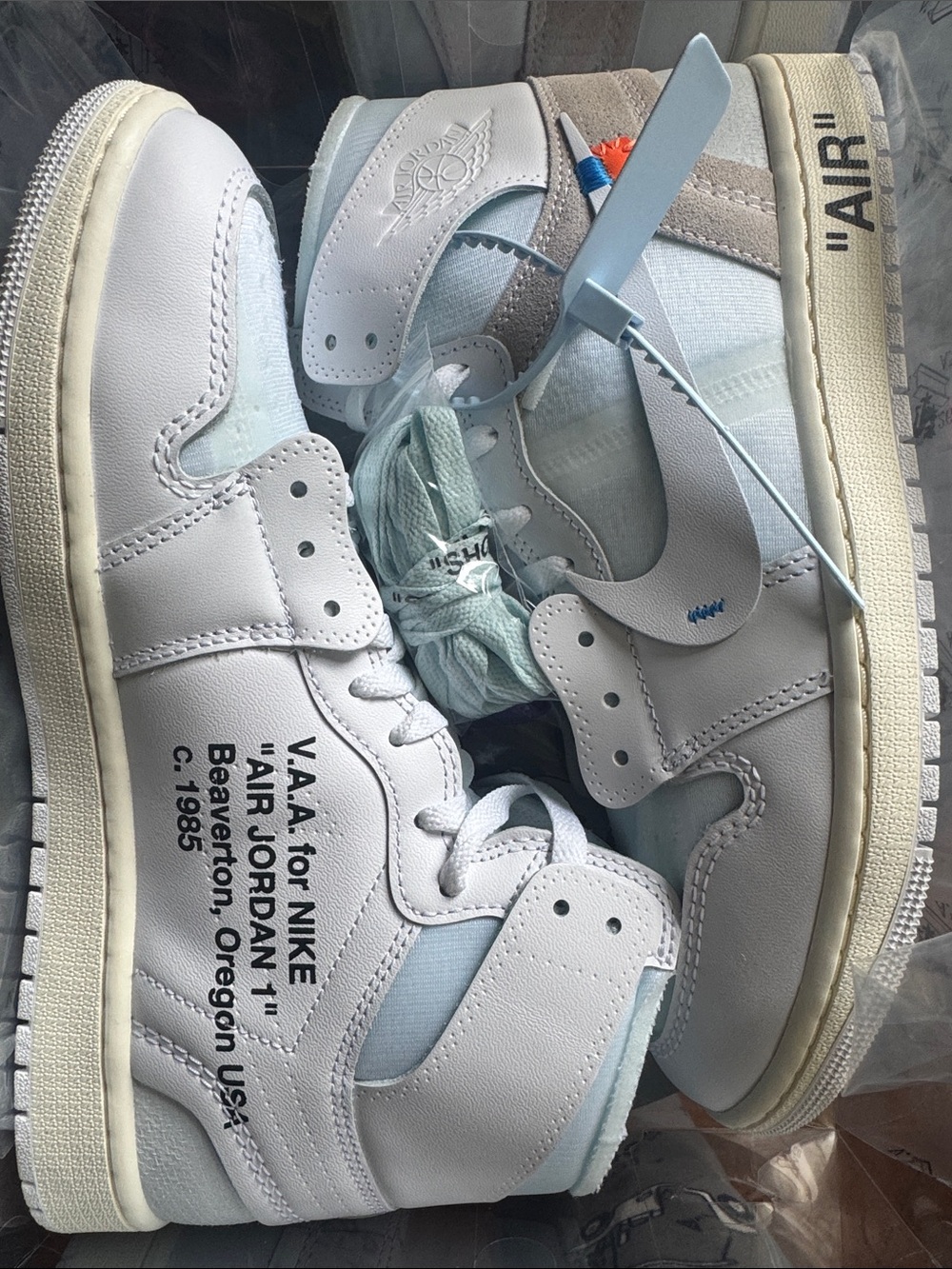 Nike Virgil Off-White Alaska Blue Jordan 1 Sneakers White & Light Blue High-Top